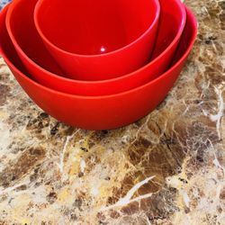 (3)pc Silicone Mixing Bowl Set  New Condition  