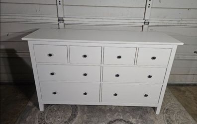 IKEA Dresser, Good Conditions 👍, White Color, Measurement: W 63" × D 19.5" × H 37.5"
