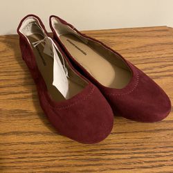  NWT Woman’s Amazon Essentials Suede Belice Ballet Flats Size 8