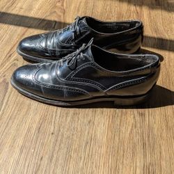 Men's Wingtip Dress Shoes