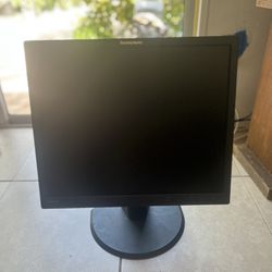 Lenovo Computer Monitor ThinkVision 19in