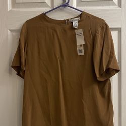 Brand New Camel Short Sleeve Top Size Medium