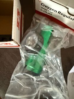 Oxygen regulator
