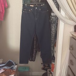 Size 4, women’s Levi’s jeans