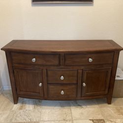 Dresser / Entry Cabinet