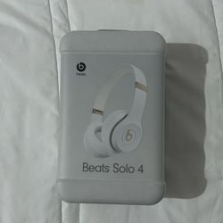 Beats Solo 4