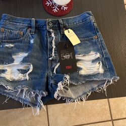Levi Shorts 
