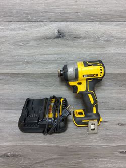 Dewalt dcf887 20vmax Brushless 1/4" 3 Speed Impact driver with Battery charger