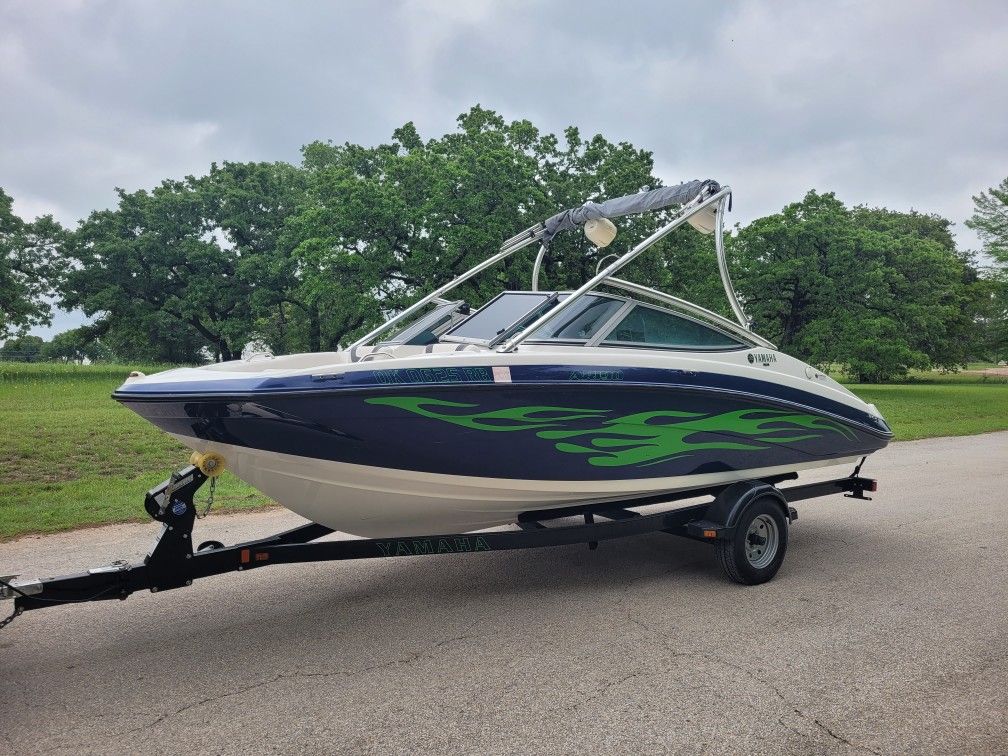 2012 Yamaha AR190 Jet Boat.