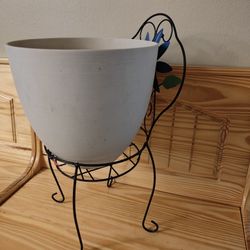 2 Planter Pot With Metal Stand 
