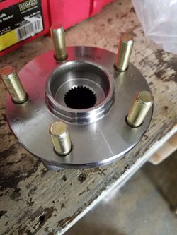 Front Wheel Hub & Bearing for 05-11 Legacy Outback