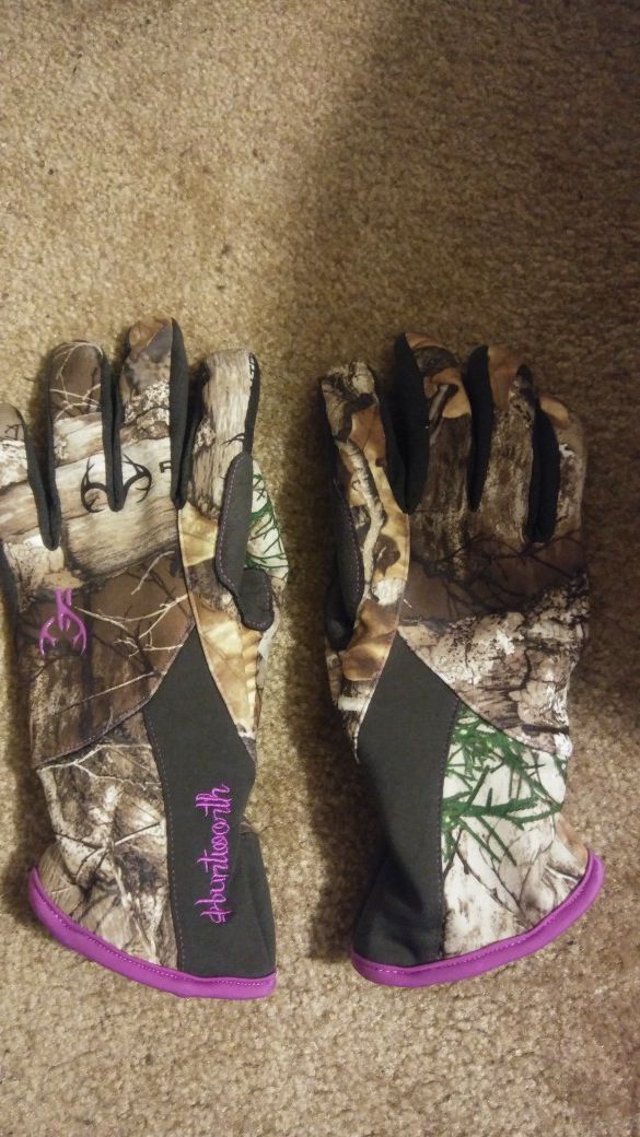 Women's camo gloves