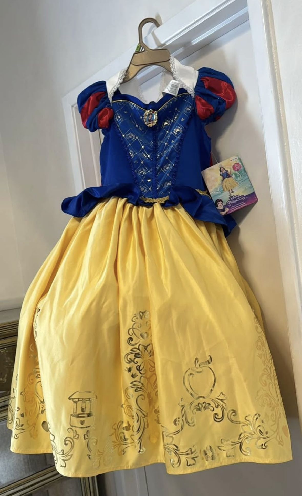 Halloween Costume - Snow White
