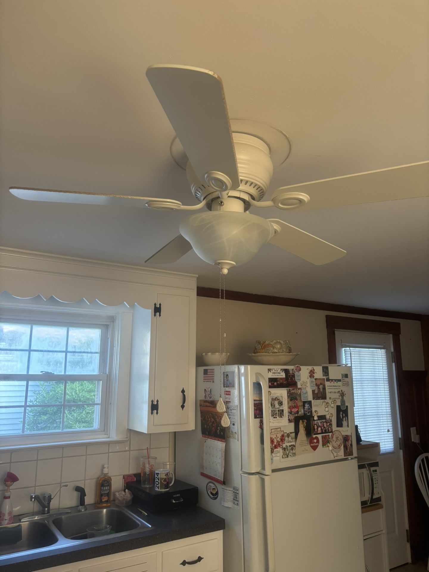 White Ceiling Fan W/ Light