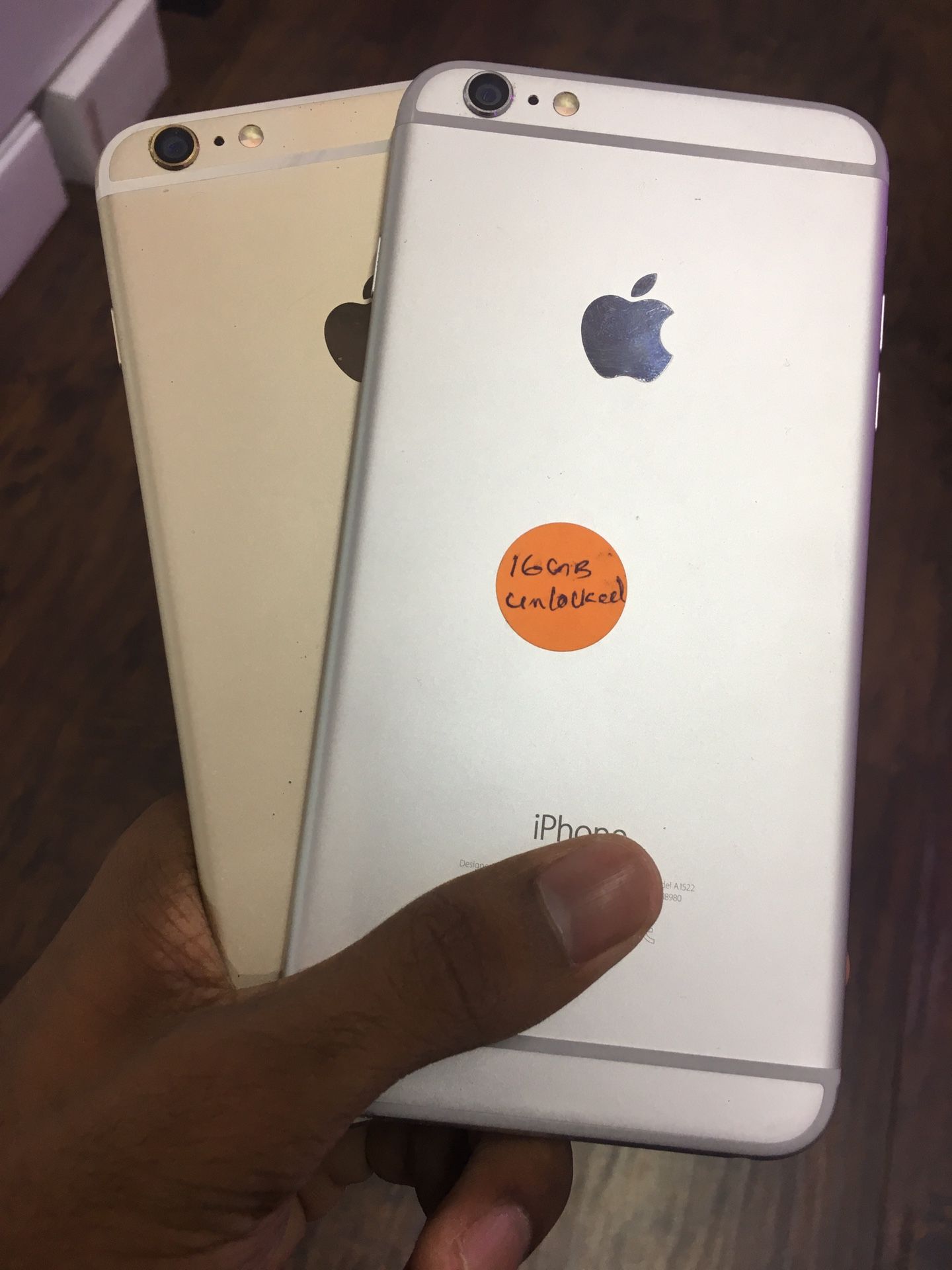 iPhone 6 Plus 64GB/ 16GB Factory Unlocked Excellent Condition With Free Charger