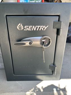 Sentry Safe with Key Lock