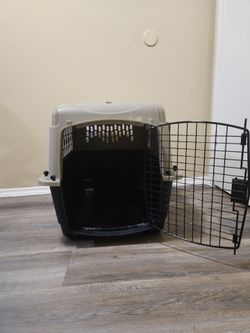 Medium Pet Kennel Used Conditions Check Picts For Details