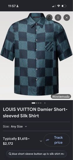 Lv button up
