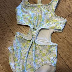 Girls Size 6 Bathing Suits 