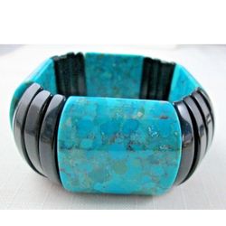 HSN- SALLY C-"SX " TURQUOISE & ONYX UNIQUE STRETCH BRACELET