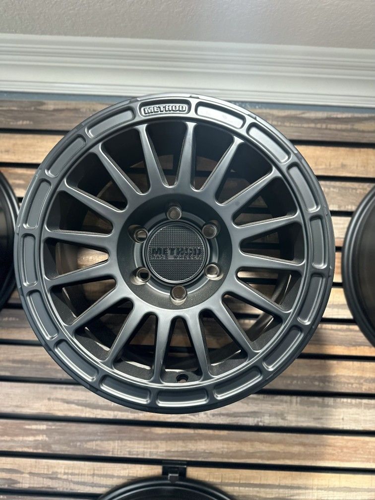 MR314 BLACK NEW SET OF METHOD RACE WHEELS