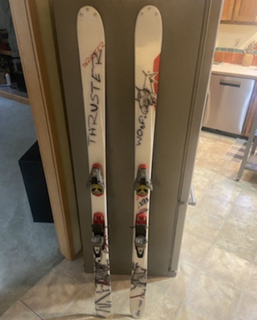 Solomon Thruster Skis 171” with Solomon Bindings
