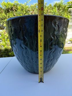 15” Decorative Vase, Abstract Wave Design Green Ceramic