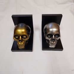 Skull Bookends