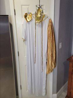 Long white robe halloween costume
