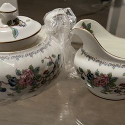Brand new Sugar&Creamer Ansley English Bone China Pembroke