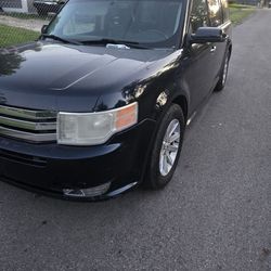 2009 Ford FLEX WITH 160K MILES, RUNS GOOD NO PROBLEMS! 