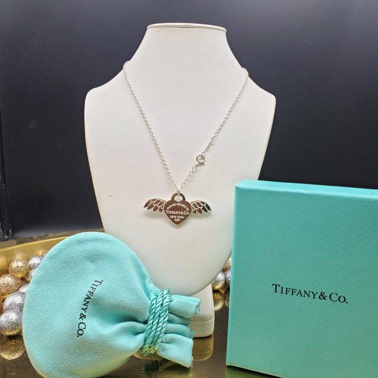 Tiffany &Co. Pendant Return to Angel Heart Wings Silver Charm w/18 Inches Chain