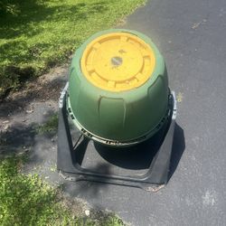 Miracle Grow Tumbling Composter 