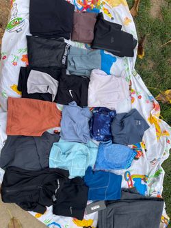 Women’s athletic / gym clothing