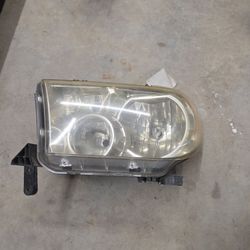 2007 to 2013 Toyota Tundra Passenger Headlight