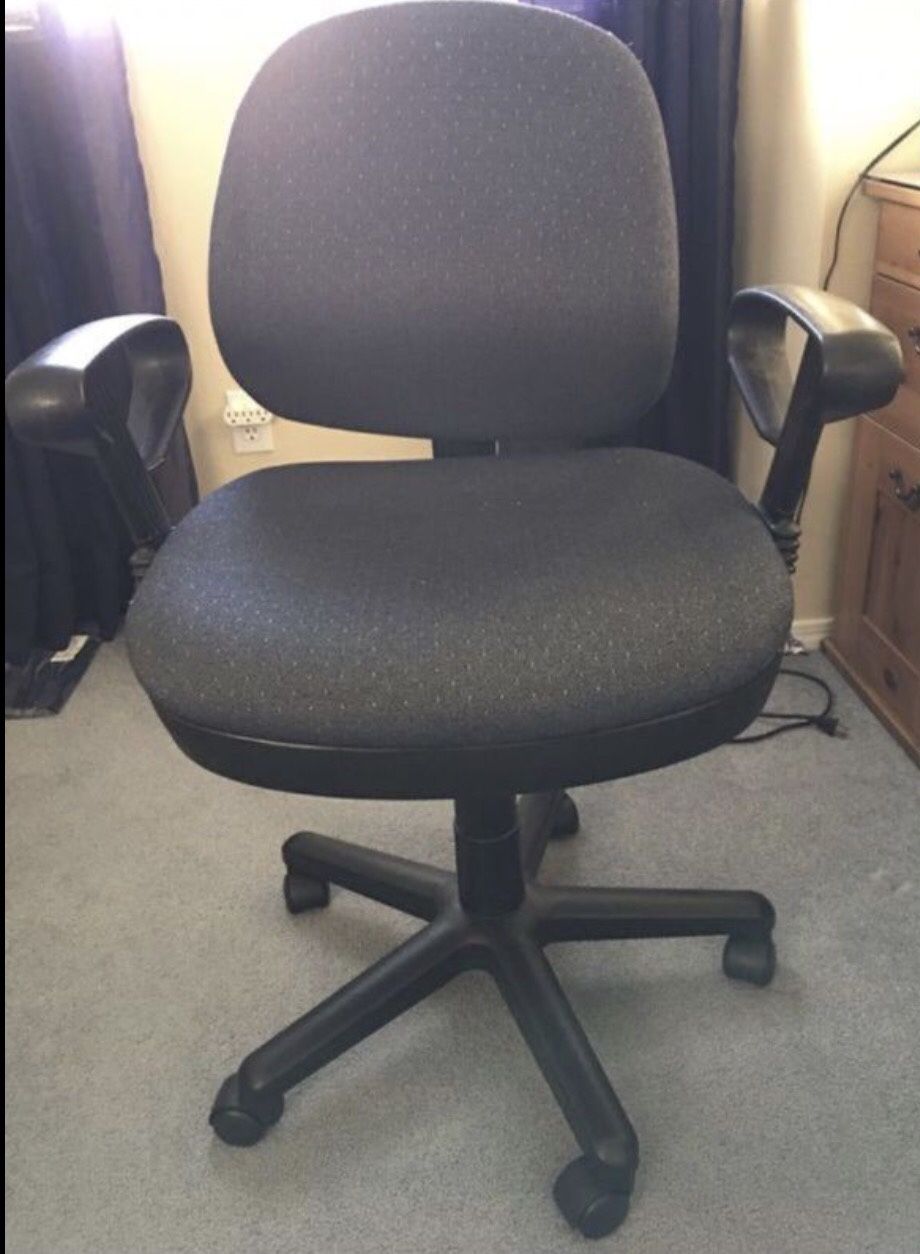 Desk chair