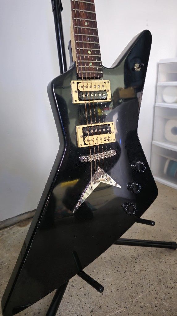 ギター a Dean ZX Guitar