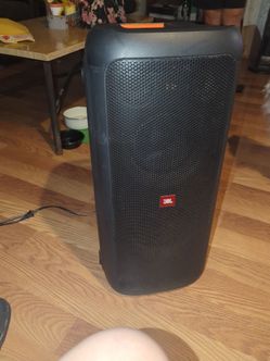 JBL 300 Party Box