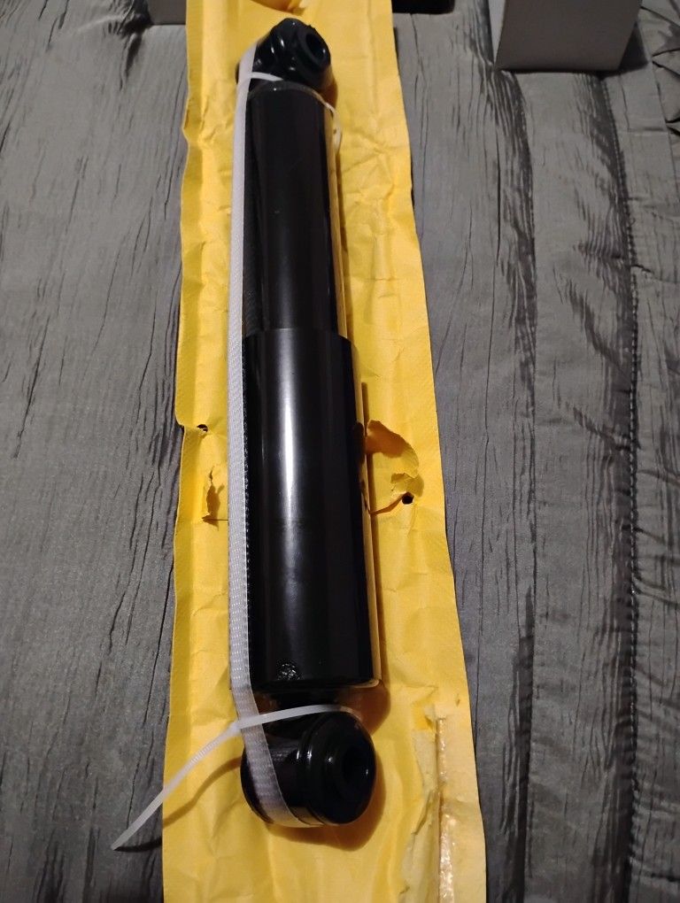 Bilstein Shock Set 1
For 2003-13 Dodge Ram 2500 4WD With 3-4 Inch Rear Lift