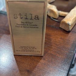 Stila Foundation Golden 10