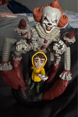 Pennywise statue