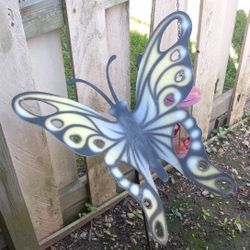 3 Large Beautiful Metal Yard Butterfly 🦋🦋🦋 Yard Ornaments