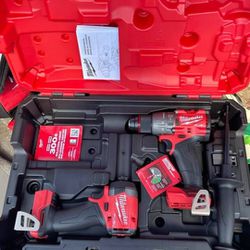 New Milwaukee M18 FUEL Gen-4 Brushless Hammer Drill & Impact Driver 2-Tools Combo