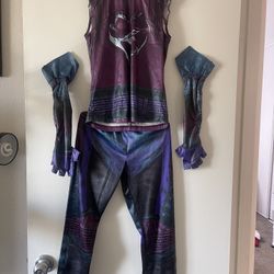 Descendants  II  Mal.  It Comes With Jacket
