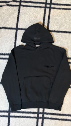 BLACK ESSENTIALS HOODIE