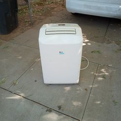 LG Air Conditioner 