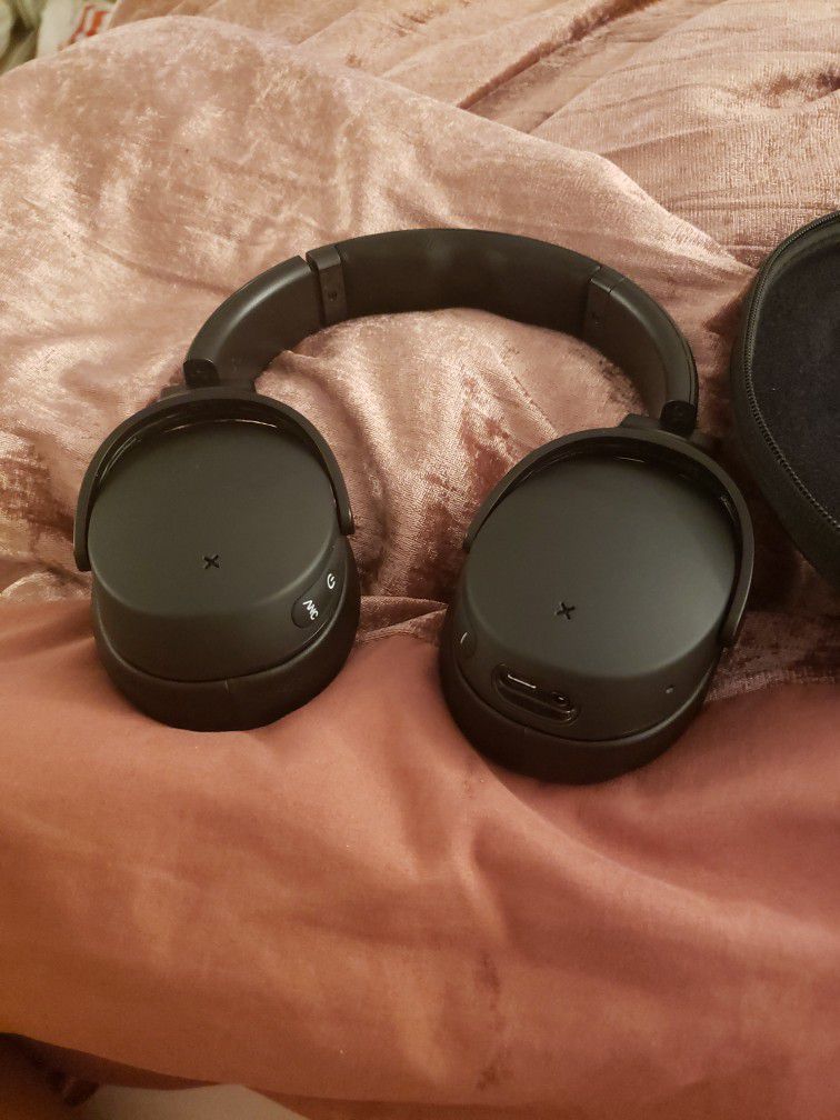 Skullcandy Venue Noise Canceling Wireless Headphones 