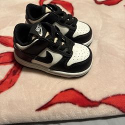 Toddler Nike Pandas 