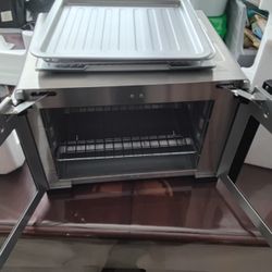 Gourmia 6-Slice French Door Digital Air Fryer Oven