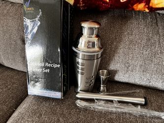 Cocktail Shaker Kit